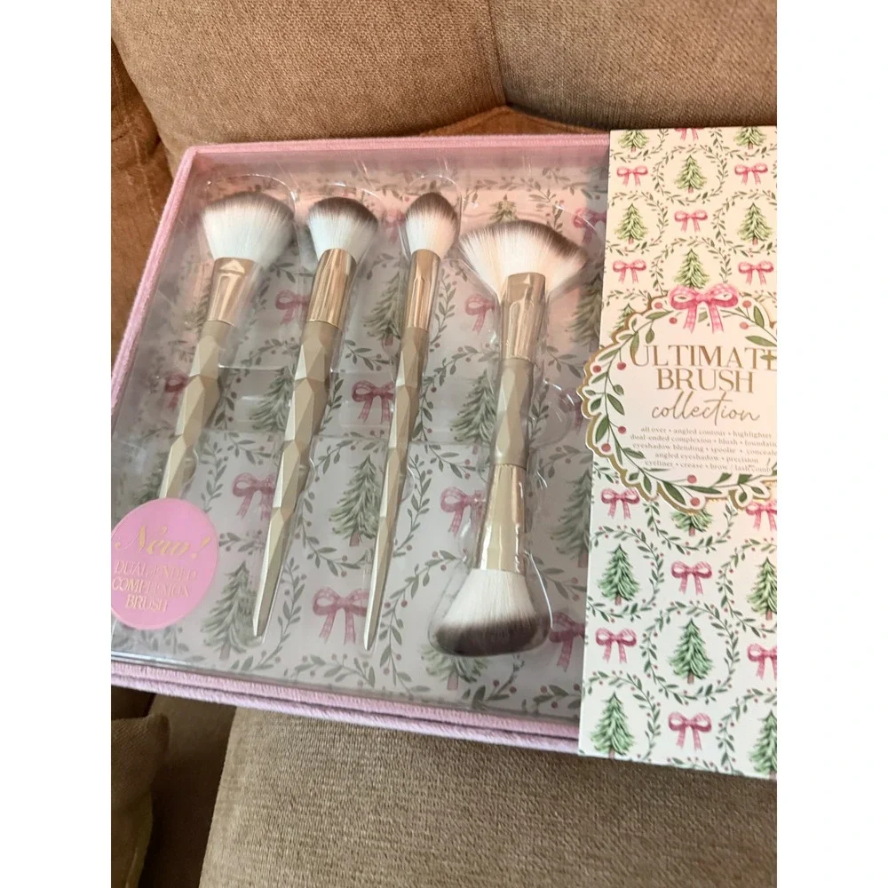 Ultimate Brush Collection 14 Piece Makeup Set Gold Faceted Handles Holiday Box